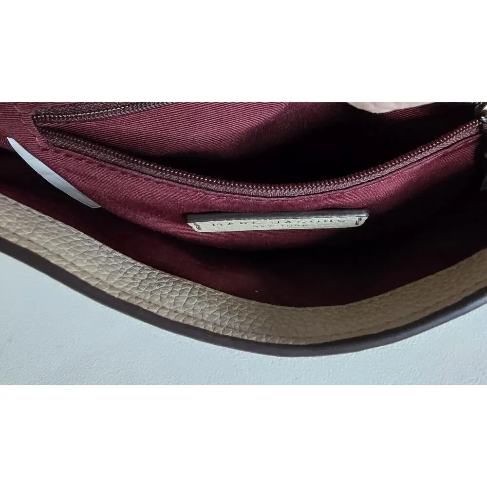 Marc Jacobs Traveler Messenger Leather Shoulder Bag Light Slate (Beige)
